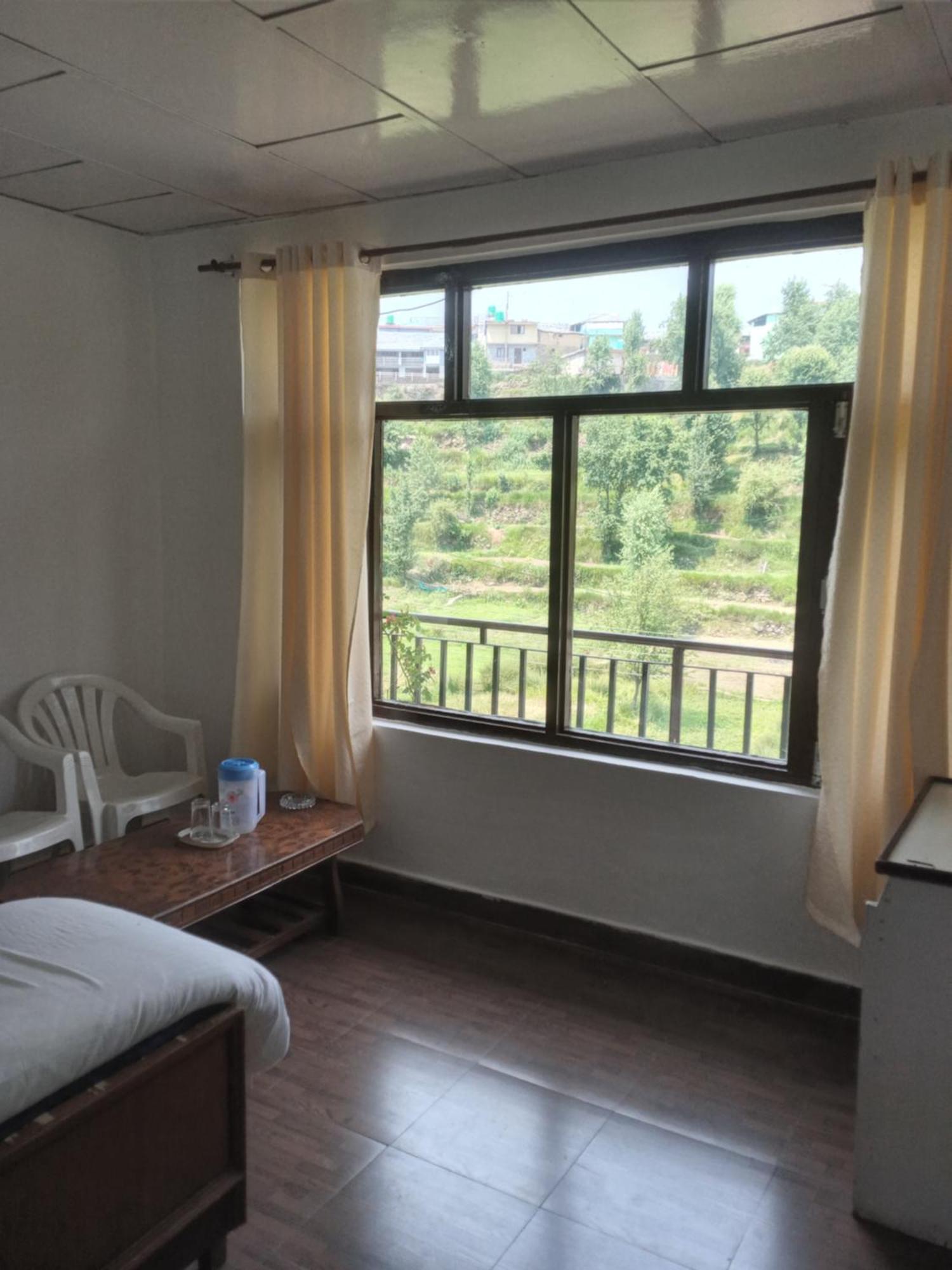 Nirmal Homestay Νταραμσάλα Εξωτερικό φωτογραφία